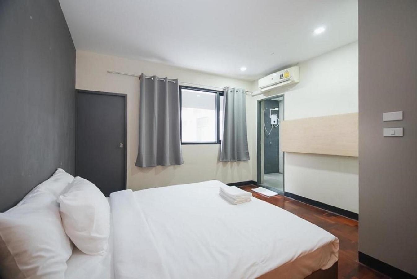 Go Inn Silom โกอินน์ สีลม - สถานีรถไฟฟ้าเซนต์หลุยส์ Bangkok Esterno foto